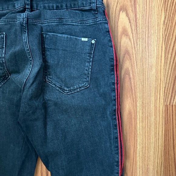 Black zara jeans, slightely distressed, and red stripes on side. - Picture 5 of 5